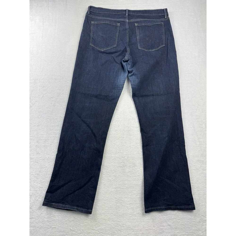 Banana Republic product pair